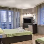 семеен адена Hotel Chernomorets