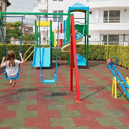 Hotel семеен адена 3*