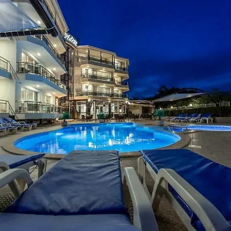 семеен адена