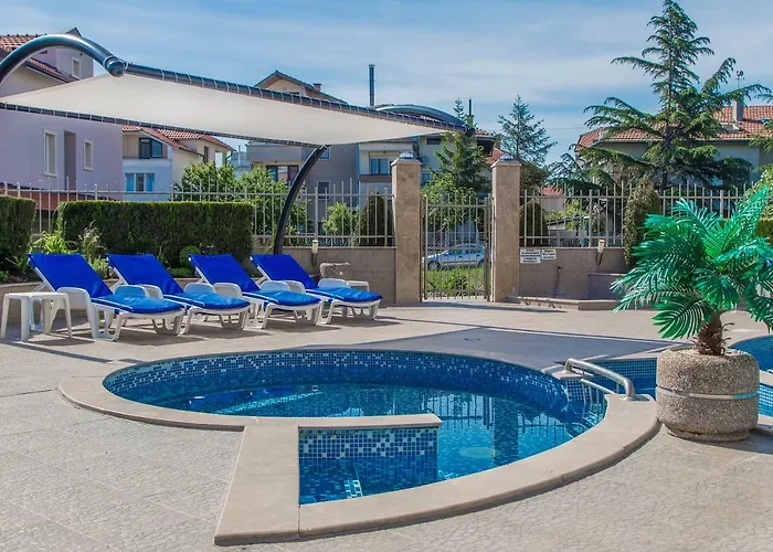 семеен адена Hotel Tschernomorez