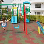 מלון семеен адена 3*