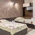 מלון семеен адена