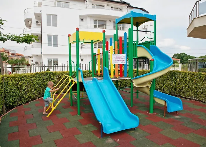 семеен адена 3* Черноморец