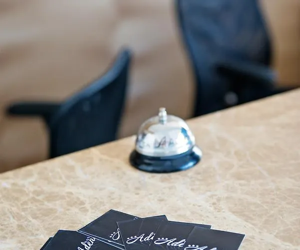 Хотел семеен адена