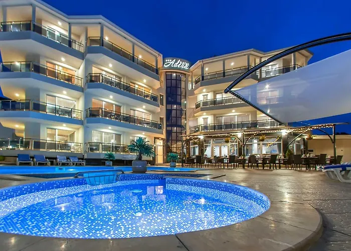 Хотел семеен адена 3*