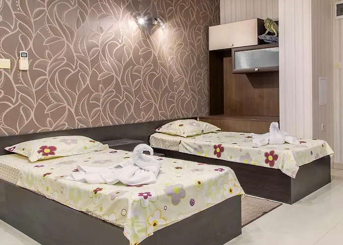 Хотел семеен адена